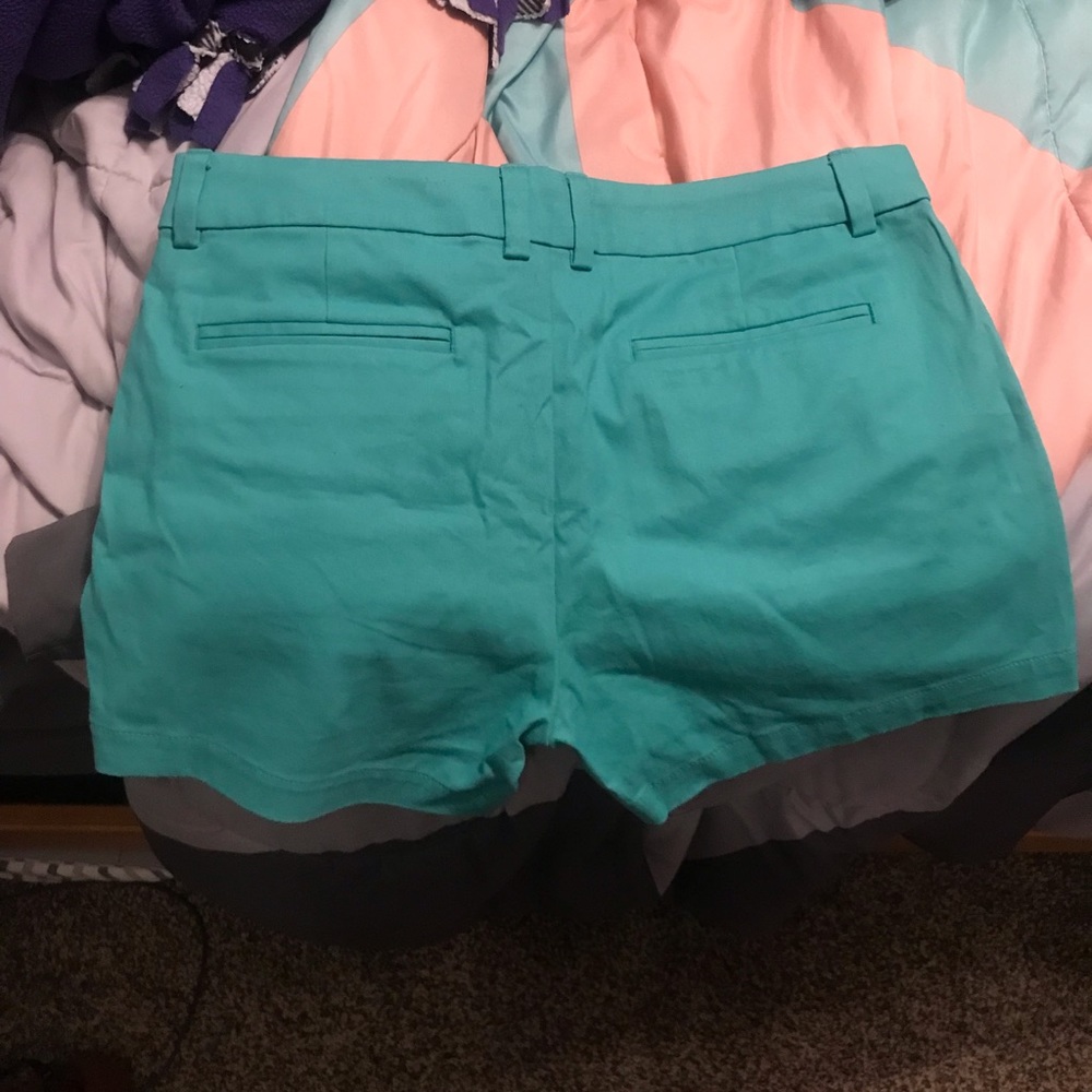 nice dress shorts. size 6 - Picture 2 of 3